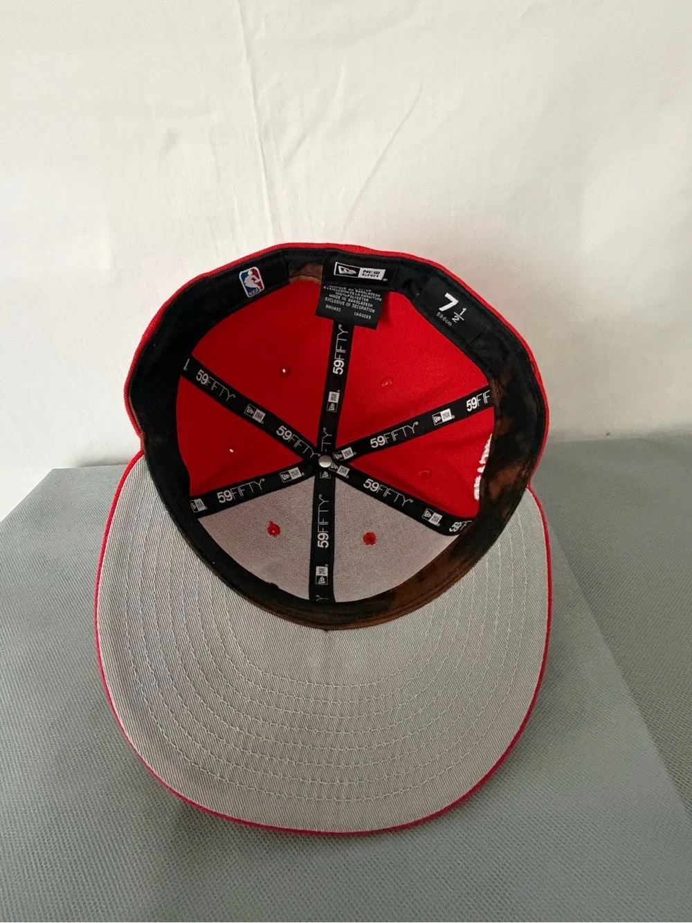 Chicago Bulls New Era 59Fifty Unisex Red Fitted Hat Cap 7 1/2 (B182)